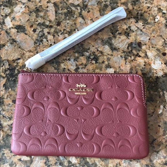New Coach Wristlet - Picture 2 of 3